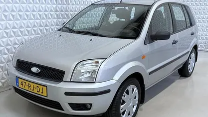 Occasion Ford Fusion Trend 101 PK (74 kW) 2005 Grijs (metallic) Hatchback