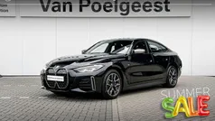 Black sapphire metallic (zwart metallic) Gebruikt 2023 BMW i4 Basis Sedan | € 58.900 (Eerlijke prijs)