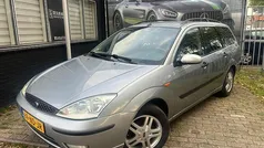Grijs Gebruikt 2003 Ford Focus Collection Stationwagen | € 1.395 (Eerlijke prijs)
