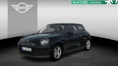 Gebruikt 2025 Mini Cooper SE Essential Hatchback | € 32.720 (Super prijs)