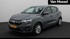 Gebruikt 2023 Dacia Sandero Expression Hatchback | € 16.440 (Goede deal)