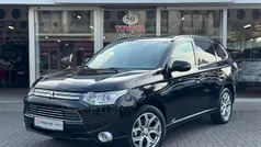 Zwart Gebruikt 2014 Mitsubishi Outlander P-HEV Instyle SUV | € 13.400 (Eerlijke prijs)