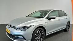 Grijs Gebruikt 2021 VW Golf VIII Style Hatchback | € 21.890 (Eerlijke prijs)