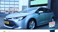 Grijs, metallic lak Gebruikt 2022 Toyota Corolla Active Stationwagen | € 23.950 (Eerlijke prijs)