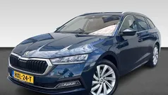 Blauw Gebruikt 2021 Skoda Octavia Business Line Stationwagen | € 21.930 (Super prijs)