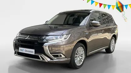 Granite brown m Gebruikt 2021 Mitsubishi Outlander P-HEV Intense+ SUV | € 22.795 (Eerlijke prijs)
