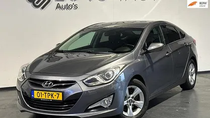 Grijs Gebruikt 2012 Hyundai i40 Sedan | € 7.950 (Eerlijke prijs)