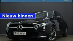 Zwart Gebruikt 2020 Mercedes A180 Hatchback | € 24.895 (Eerlijke prijs)