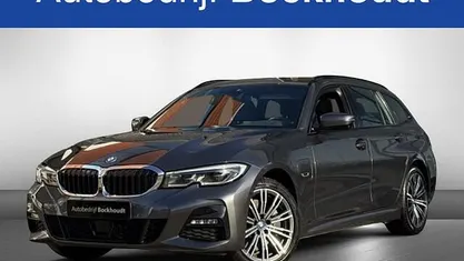 Grijs Occasion 2021 BMW 330 M Sport Stationwagen | € 36.450 (Eerlijke prijs)