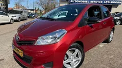 Rood Gebruikt 2013 Toyota Yaris Comfort Hatchback | € 7.250 (Eerlijke prijs)