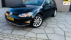 Zwart, metallic lak Gebruikt 2015 VW Golf VII Highline Hatchback | € 14.500 (Eerlijke prijs)