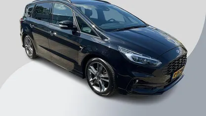 Zwart, metallic lak Gebruikt 2021 Ford S-MAX ST-Line MPV | € 30.900 (Eerlijke prijs)