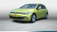 Gebruikt 2021 VW Golf VIII Life Hatchback | € 20.395 (Super prijs)