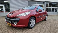 Rood Gebruikt 2008 Peugeot 207 CC Cabriolet | € 3.999 (Eerlijke prijs)