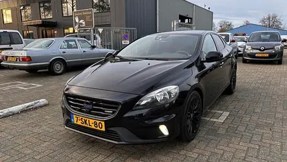Gebruikt 2013 Volvo V40 Summum Hatchback | € 5.749 (Eerlijke prijs)