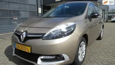 Bruin Gebruikt 2015 Renault Scénic III LIMITED MPV | € 8.250 (Eerlijke prijs)