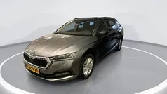 Gebruikt 2023 Skoda Octavia Business Line Stationwagen | € 22.640 (Eerlijke prijs)
