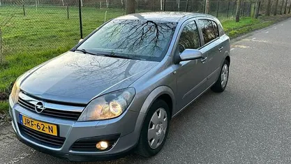 Gebruikt 2006 Opel Astra Essentia Hatchback | € 2.999 (Eerlijke prijs)