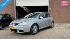 Grijs, metallic lak Gebruikt 2008 VW Golf VI Hatchback | € 3.499 (Goede deal)