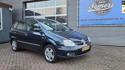 Blauw Gebruikt 2005 Nissan Almera Tino Tekna MPV | € 1.299 (Eerlijke prijs)