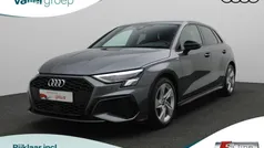 Grijs Gebruikt 2024 Audi A3 Sportback S-Line Hatchback | € 31.650 (Goede deal)