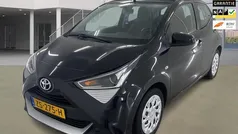 Gebruikt 2019 Toyota Aygo X-play Hatchback | € 13.750 (Eerlijke prijs)