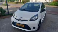 Wit Gebruikt 2012 Toyota Aygo Hatchback | € 1.999 (Goede deal)