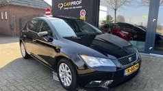 Zwart, metallic lak Gebruikt 2013 Seat Leon Style Hatchback | € 8.450 (Eerlijke prijs)