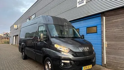 Zilver Occasion 2018 Iveco Daily Van | € 10.900 (Eerlijke prijs)