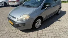 Grijs Gebruikt 2011 Fiat Punto Evo Dynamic Hatchback | € 2.995 (Eerlijke prijs)