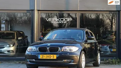 Zwart Gebruikt 2009 BMW 118 Hatchback | € 5.450 (Eerlijke prijs)