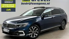 Blauw Gebruikt 2020 VW Passat GTE Stationwagen | € 21.800 (Eerlijke prijs)
