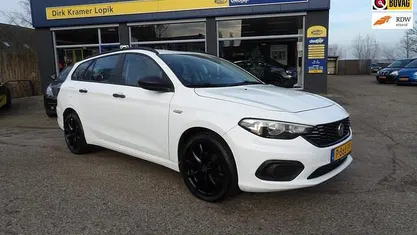 Wit Occasion 2018 Fiat Tipo Easy Stationwagen | € 10.950 (Eerlijke prijs)