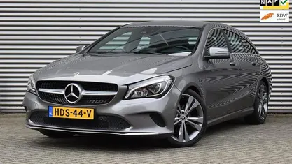 Grijs Occasion 2018 Mercedes CLA180 Shooting Brake Stationwagen | € 19.999 (Super prijs)