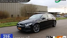Zwart (metallic) Gebruikt 2018 Mercedes A200 Advantage Hatchback | € 15.999 (Eerlijke prijs)