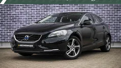 Zwart Gebruikt 2014 Volvo V40 Momentum Stationwagen | € 15.694 (Eerlijke prijs)
