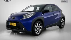 Blauw metallic Gebruikt 2023 Toyota Aygo Limited Hatchback | € 20.950 (Eerlijke prijs)