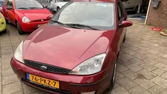 Rood Gebruikt 2003 Ford Focus Trend Hatchback | € 1.399 (Eerlijke prijs)