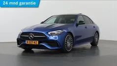 Blauw, metallic lak Gebruikt 2022 Mercedes C200 AMG line Sedan | € 46.350 (Eerlijke prijs)