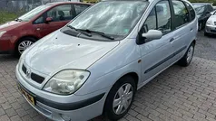 Grijs Gebruikt 2003 Renault Scénic Authentique MPV | € 850 (Eerlijke prijs)