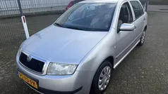 Grijs Gebruikt 2004 Skoda Fabia Comfort Hatchback | € 995 (Eerlijke prijs)