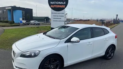 Occasion 2014 Volvo V40 Business Edition Hatchback | € 4.950 (Eerlijke prijs)