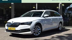 Wit Gebruikt 2023 Skoda Superb Business Line Stationwagen | € 28.895 (Goede deal)