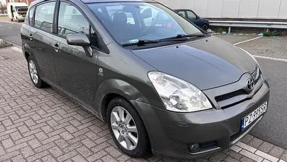 Grijs (metallic) Gebruikt 2004 Toyota Corolla Verso Executive MPV | € 2.100 (Goede deal)