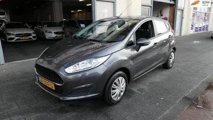 Occasion Ford Fiesta Style 65 PK (47 kW) 2016 Grijs Hatchback