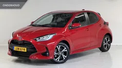 Rood Gebruikt 2024 Toyota Yaris Hybrid Plus Hatchback | € 25.495 (Eerlijke prijs)