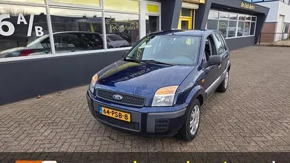 Blauw Gebruikt 2011 Ford Fusion Style MPV | € 2.250 (Eerlijke prijs)