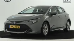Grijs, metallic lak Gebruikt 2019 Toyota Corolla Active Hatchback | € 20.990 (Eerlijke prijs)