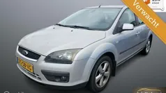 Grijs Gebruikt 2005 Ford Focus Sedan | € 1.499 (Eerlijke prijs)