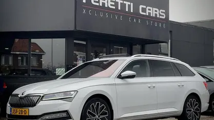 Occasion 2021 Skoda Superb Business Line Stationwagen | € 26.900 (Eerlijke prijs)
